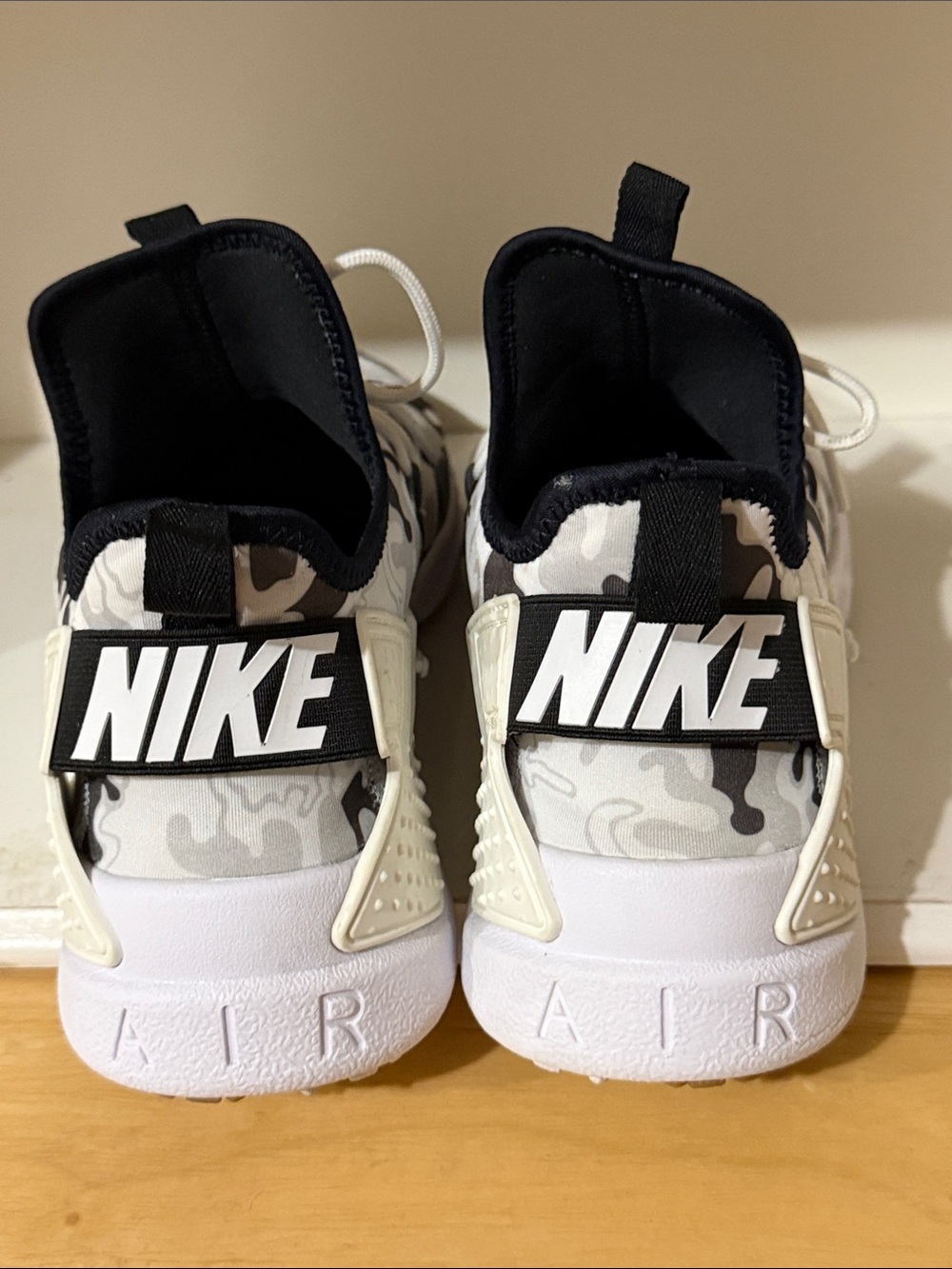 NIKE AIR HUARACHE DRIFT CAMO SHOES MENS SIZE 11 WHITE GRAY CAMO - Picture 4 of 7